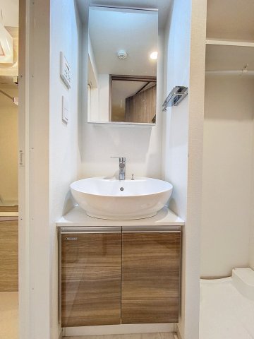 洗面設備　日々の生活に便利な「独立洗面台」あります。