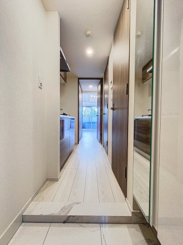 玄関　玄関から。