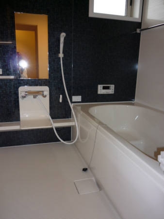 バス・シャワールーム　ケイ・ダビッドソン