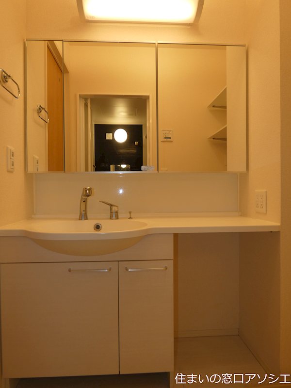 洗面設備　シャンプードレッサー