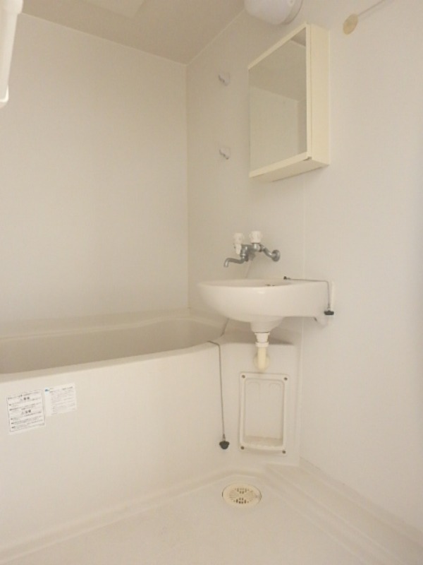 バス・シャワールーム　図面と現状に相違がある場合には現状を優先