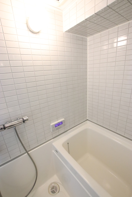 バス・シャワールーム　浴室乾燥機付きのバスルーム♪