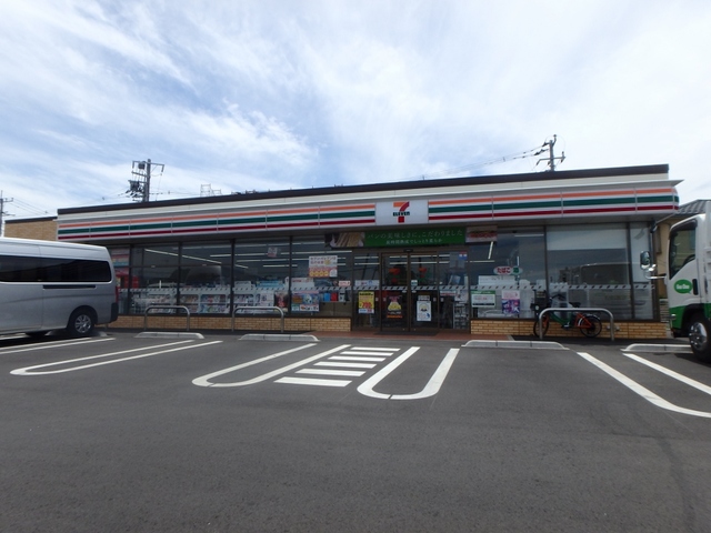 コンビニ　セブンイレブン（コンビニ）まで199m