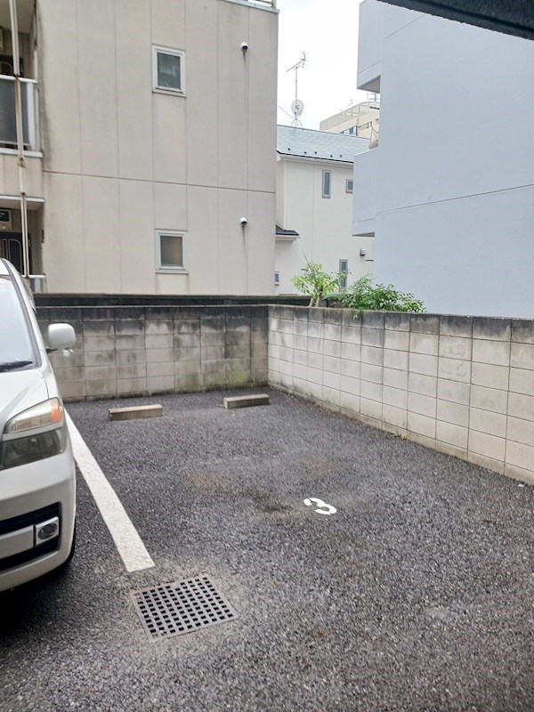 駐車場　駐車場