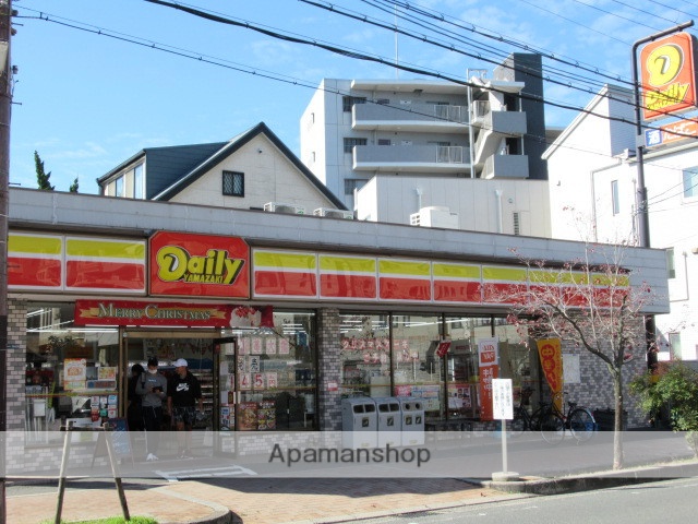コンビニ　デイリーヤマザキ（コンビニ）まで345m