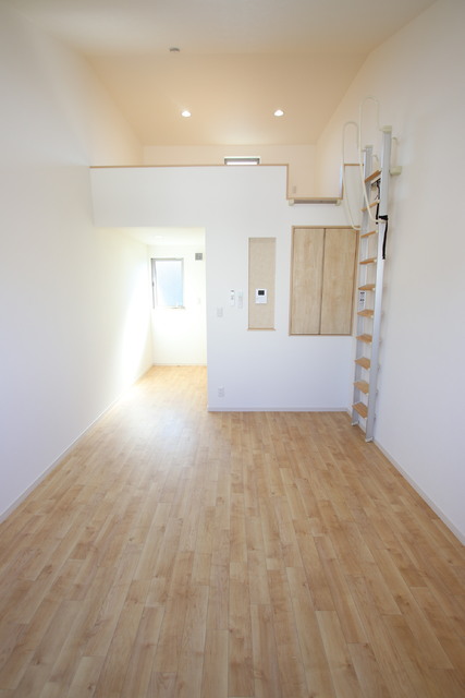 居室・リビング　※別室参考写真　ロフト付きのお部屋です