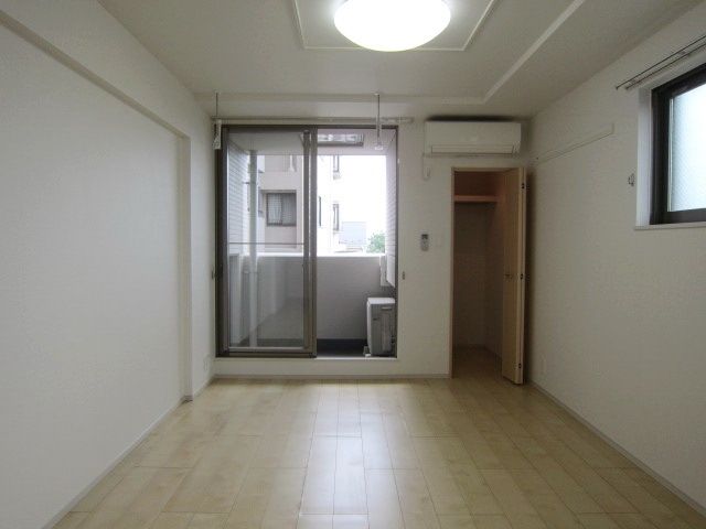居室・リビング　★きれいなお部屋です★