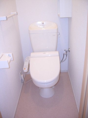 トイレ　コンパクトで使いやすいトイレです