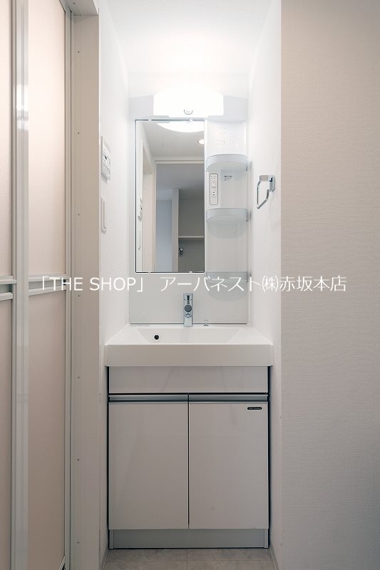 洗面設備　独立洗面台つき