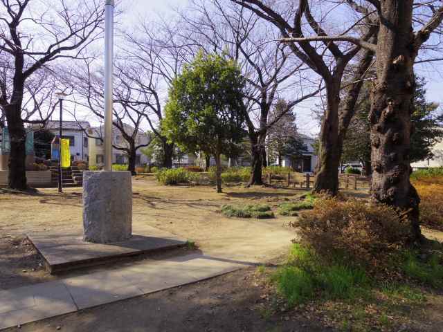 公園　堀合遊歩道（公園）まで493m