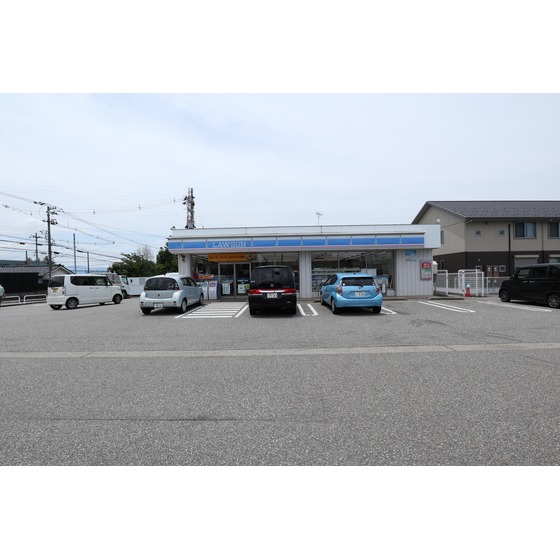 コンビニ　ローソン富山赤田南店（コンビニ）まで450m