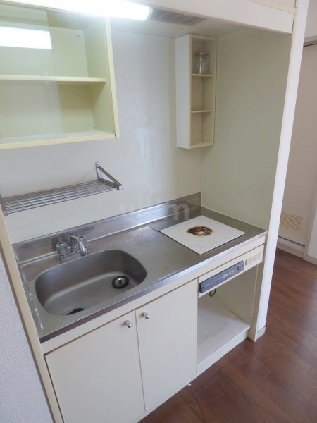 キッチン　※別タイプのお部屋になります。ご参考までに。