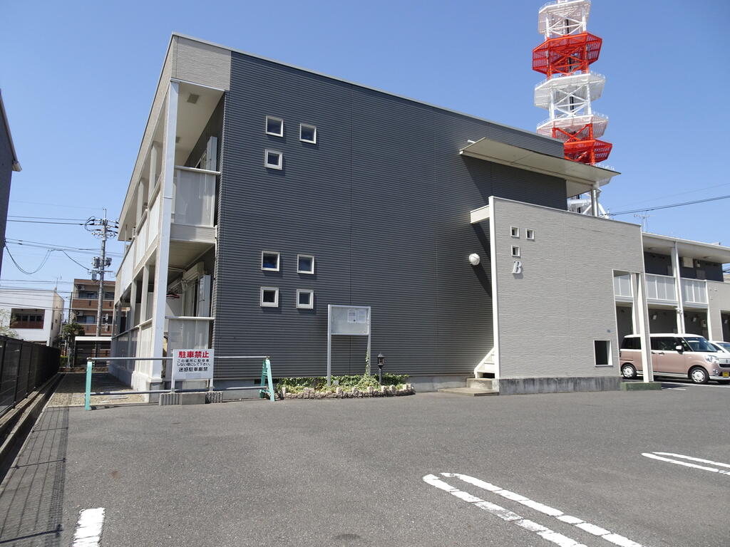建物外観　EV充電器付いてます