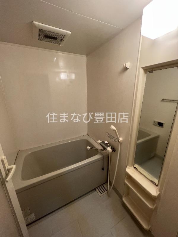 バス・シャワールーム　同型別部屋写真