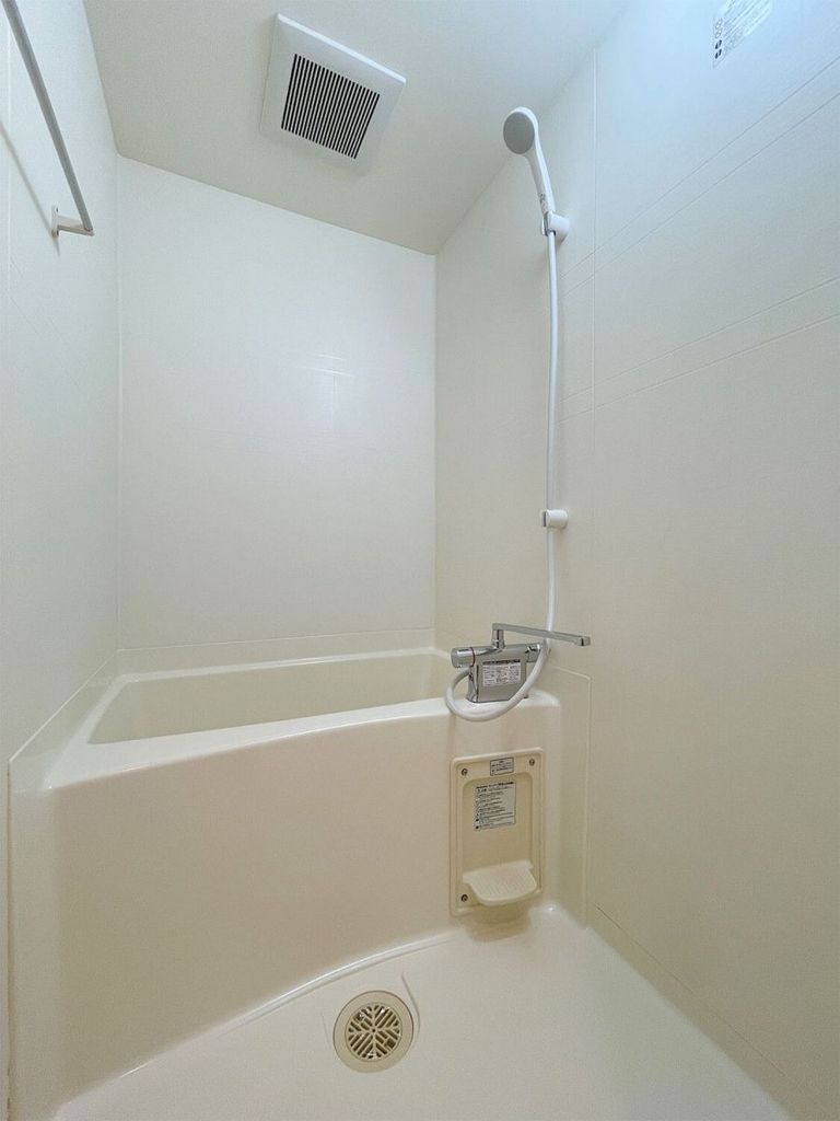 バス・シャワールーム　★同物件他部屋の写真です★