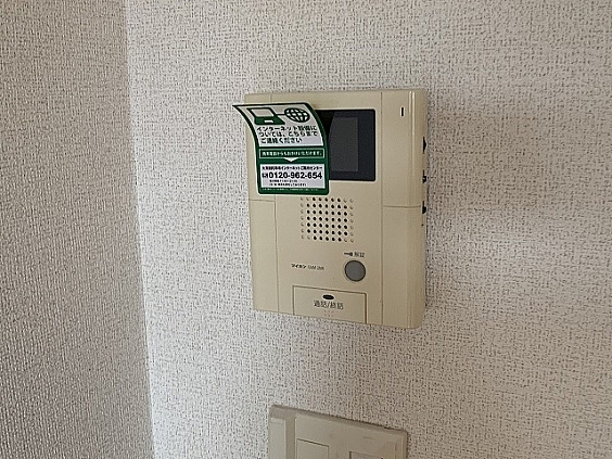 セキュリティ　参考写真　モニター付きインターホン