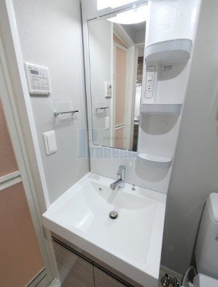 洗面設備　使いやすい独立洗面台☆