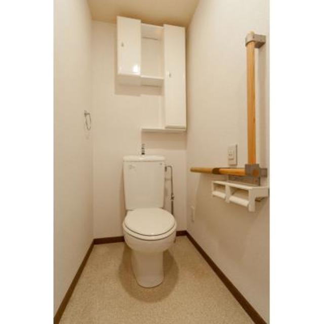 トイレ　※写真は同タイプ住戸です。