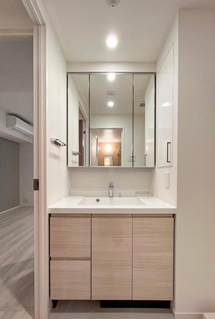 洗面設備　※写真は同タイプ住戸です。