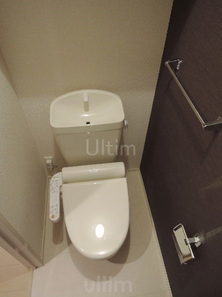 トイレ　※別のお部屋のお写真です。御参考までに。