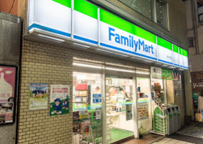 コンビニ　ファミリーマート 東大井店（コンビニ）まで406m