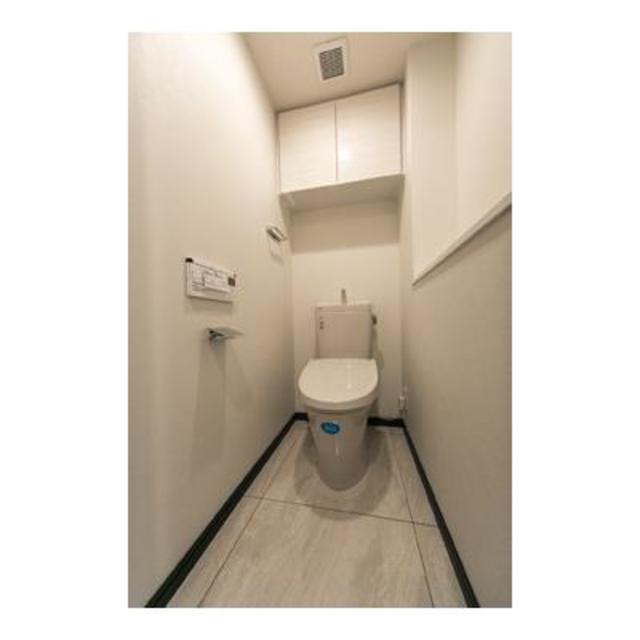 トイレ　※写真は同タイプ住戸です。