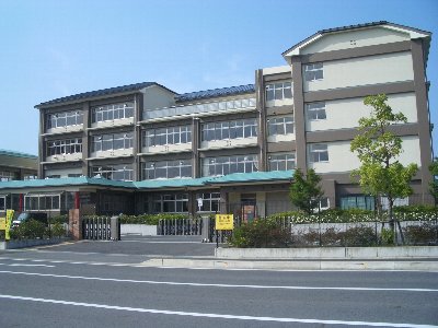 小学校　栗東市立大宝東小学校（小学校）まで691m