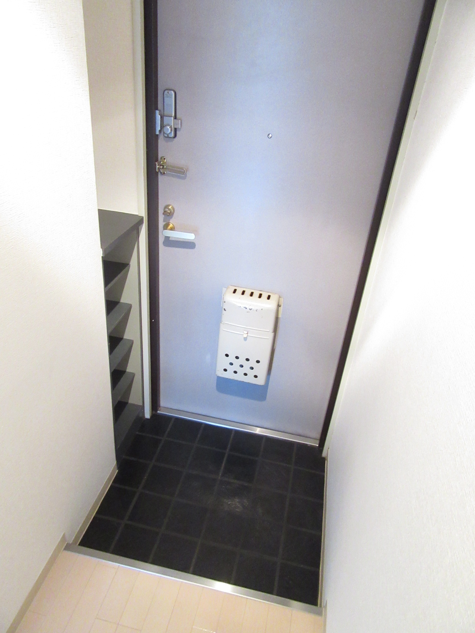 玄関　※室内は現況を優先します