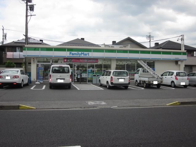 コンビニ　ファミリーマート早田栄町店（コンビニ）まで734m