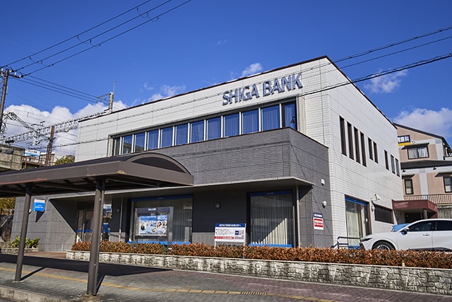 銀行　滋賀銀行仰木雄琴代理店（銀行）まで905m