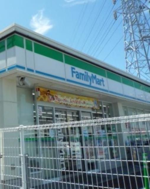 コンビニ　ファミリーマート白鳥四丁目店（コンビニ）まで616m