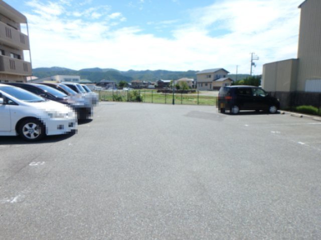 駐車場　駐車場があります