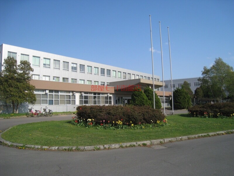 大学・短大　国立大学法人北海道教育大学函館校（大学・短大）まで432m