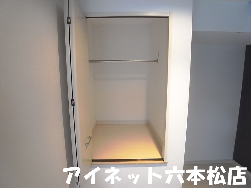 収納　お洋服が多い方でも安心の収納力