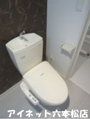 トイレ　ウオシュレット付きです