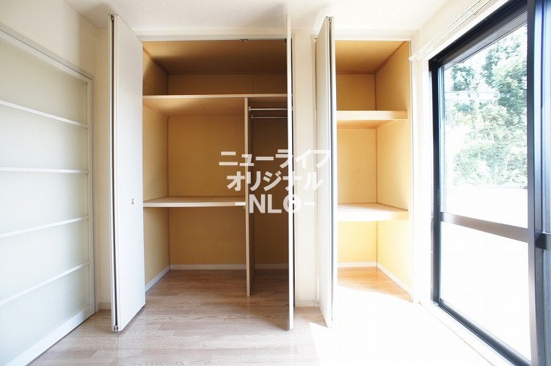 収納　壁一面に設置された大型収納☆