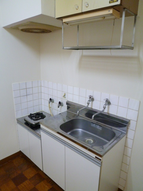 キッチン　※同物件の別部屋写真となります。