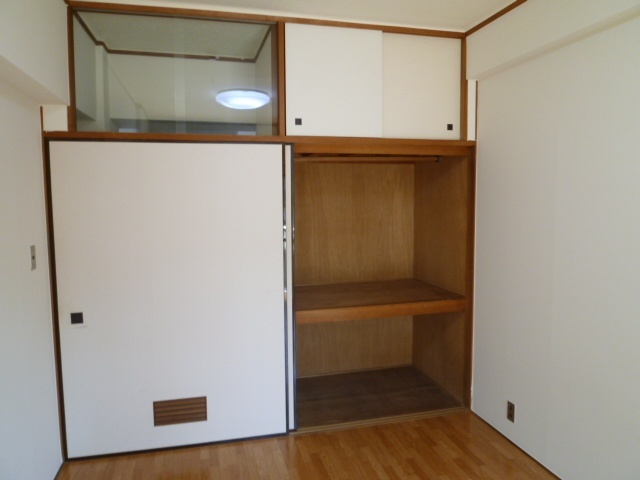 収納　※同物件の別部屋写真となります。