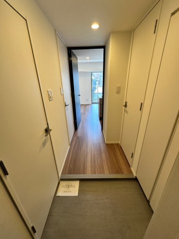 玄関　※過去退去時のお写真です