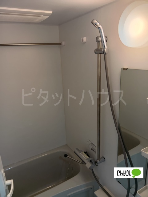 バス・シャワールーム　バスルーム
