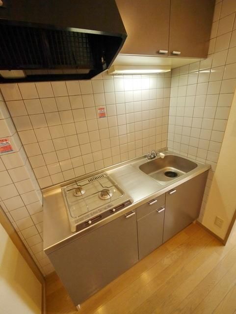 キッチン　別部屋参考写真です