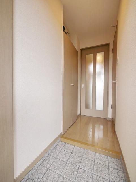 玄関　別部屋参考写真です