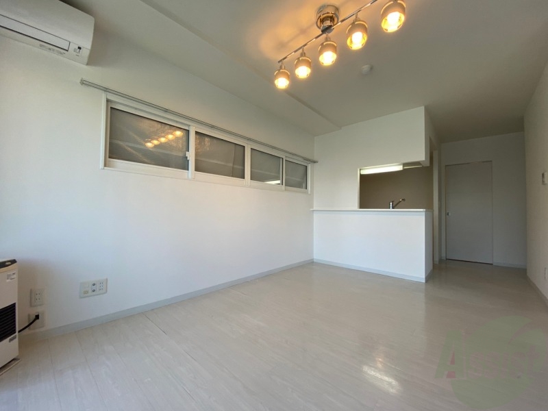 居室・リビング　広くてキレイなお部屋が広がっていて、充実した生活が送れそう。