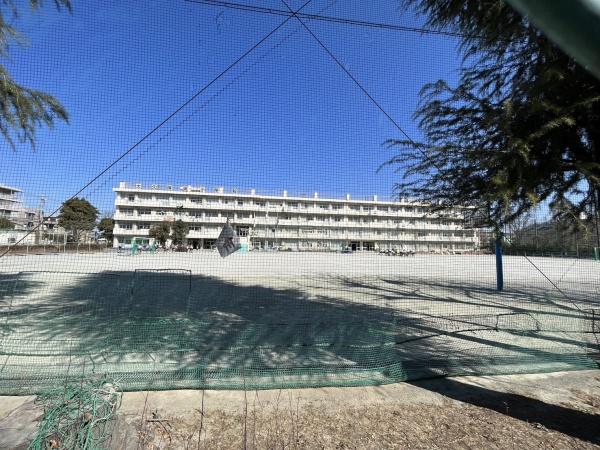 小学校　さいたま市立大久保東小学校（小学校）まで702m