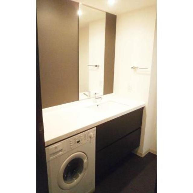 洗面設備　※写真は同タイプ住戸です。