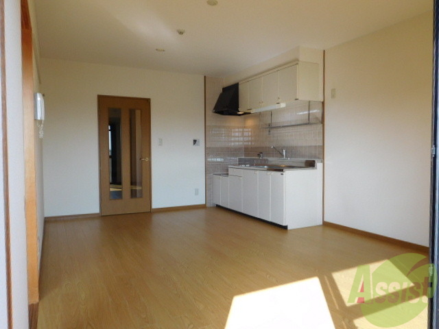 居室・リビング　これまた、明るいお部屋ですねー。ですよねー。はい