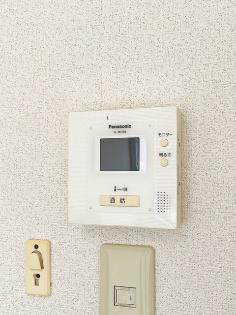 セキュリティ　【ＴＶモニタ付きインターフォン】インターホン。現況優先。