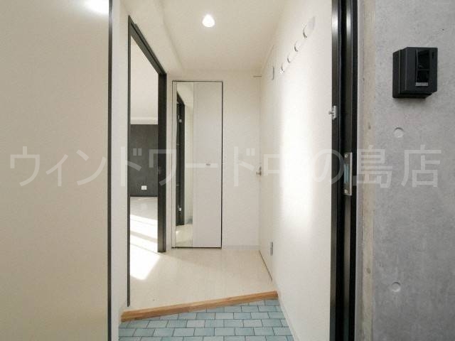 玄関　詳細は、ウィンドワード中の島までご相談下さい。