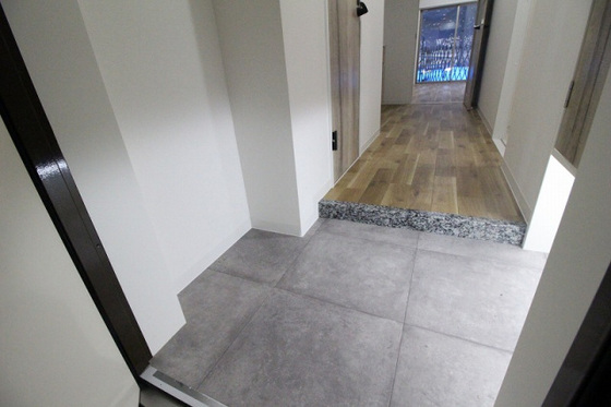 玄関　※別部屋の写真です