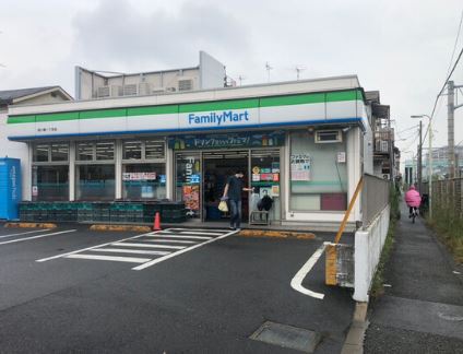 コンビニ　ファミリーマート西六郷三丁目店（コンビニ）まで101m